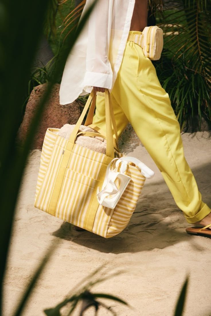 Vyanni Handwoven Beach Bag